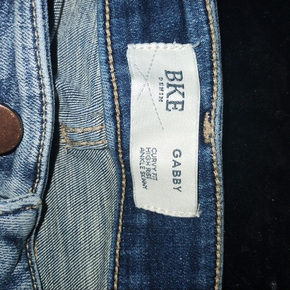 Woman's BKE jeans 29/27 new - Picture 2 of 4